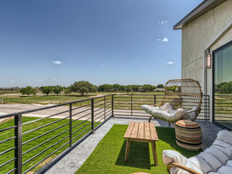 25 Balcony