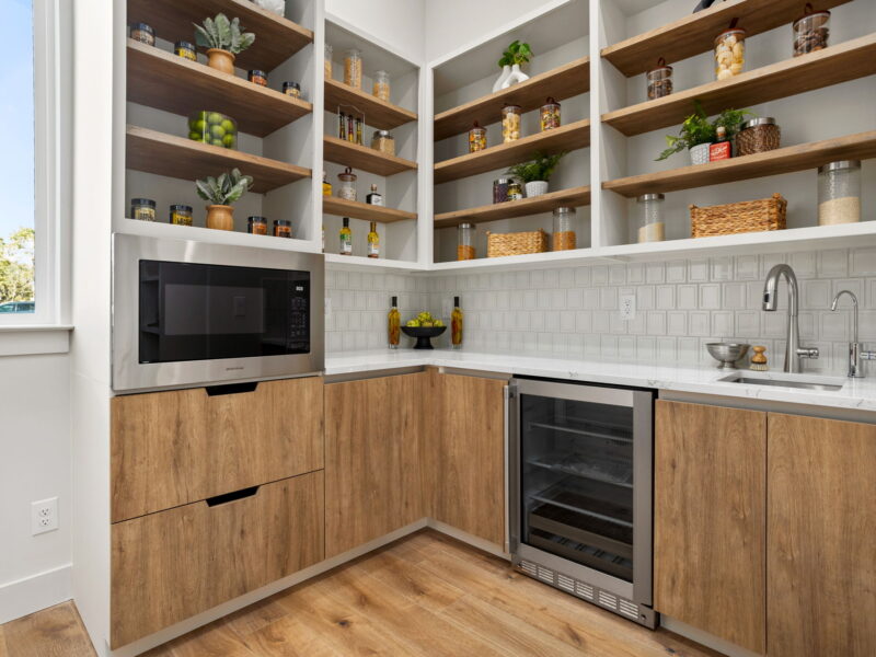 13-web-or-mls-8186B-2