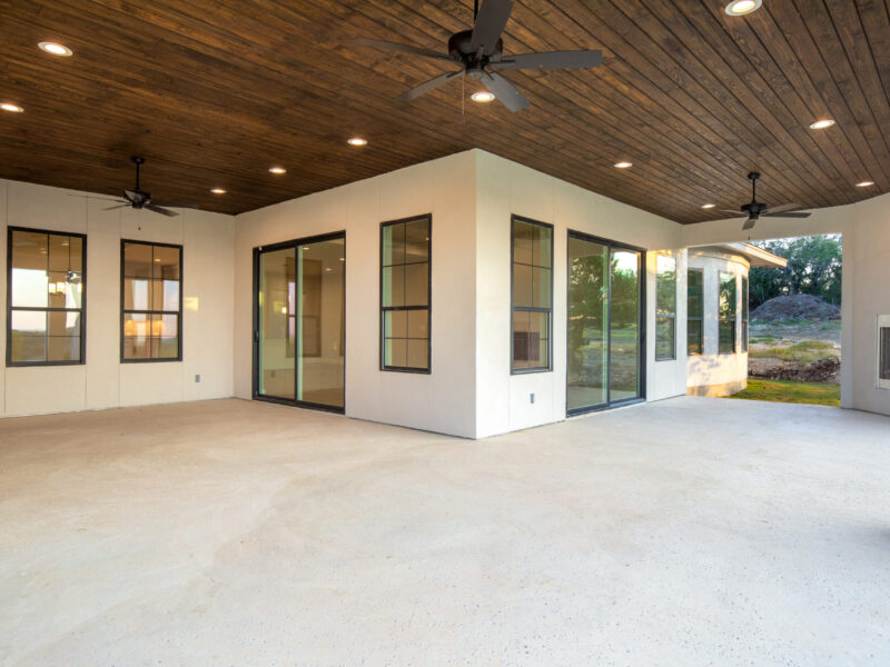 1202 Roxburg Way