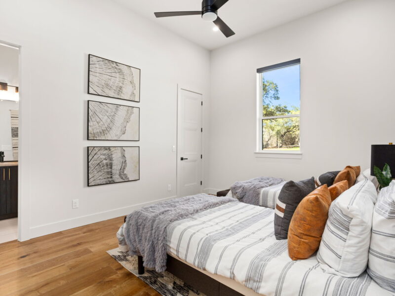 36-web-or-mls-8186B-15