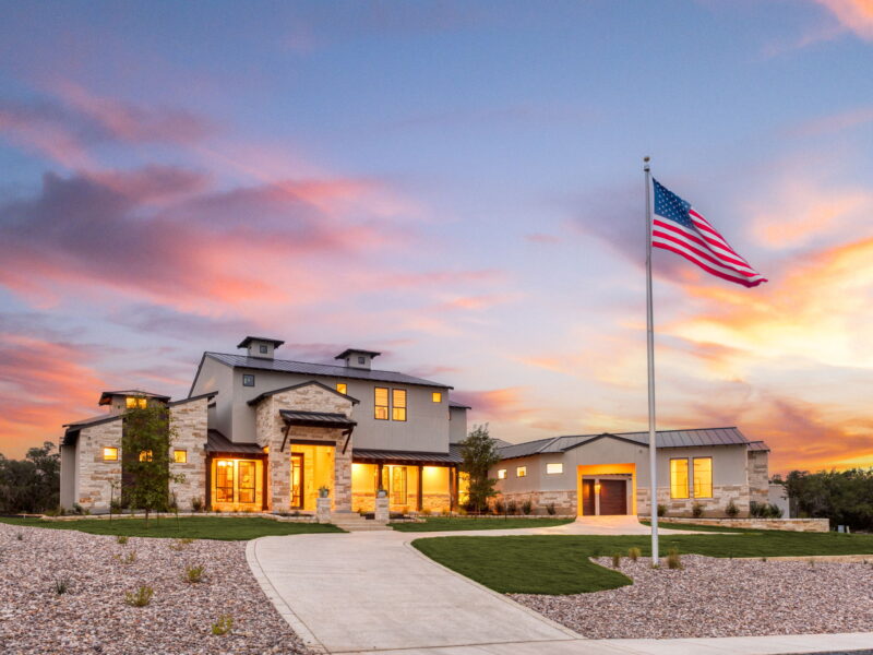 1-web-or-mls-220_twilight-1