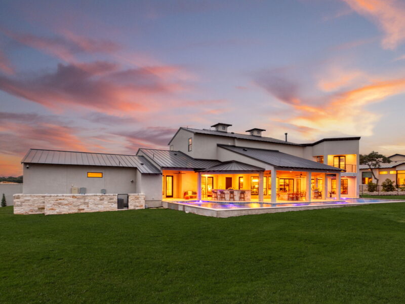 4-web-or-mls-220_twilight-4