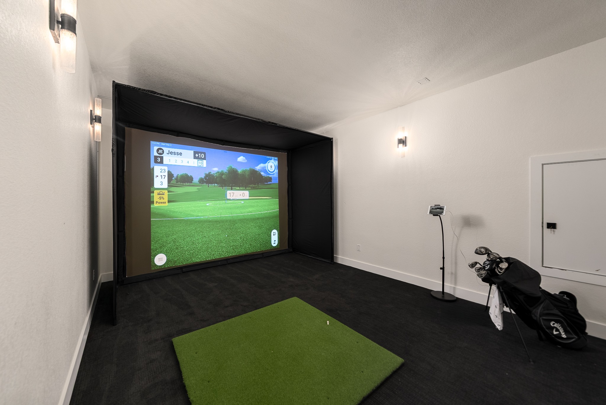 Indoor golf simulator room